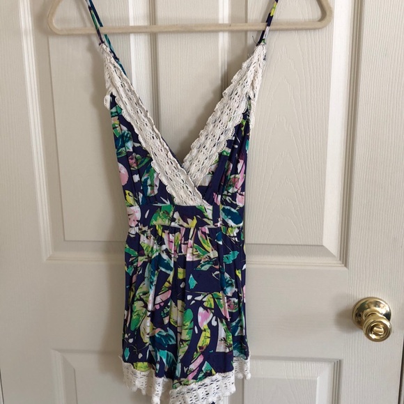 Romper - Picture 1 of 6